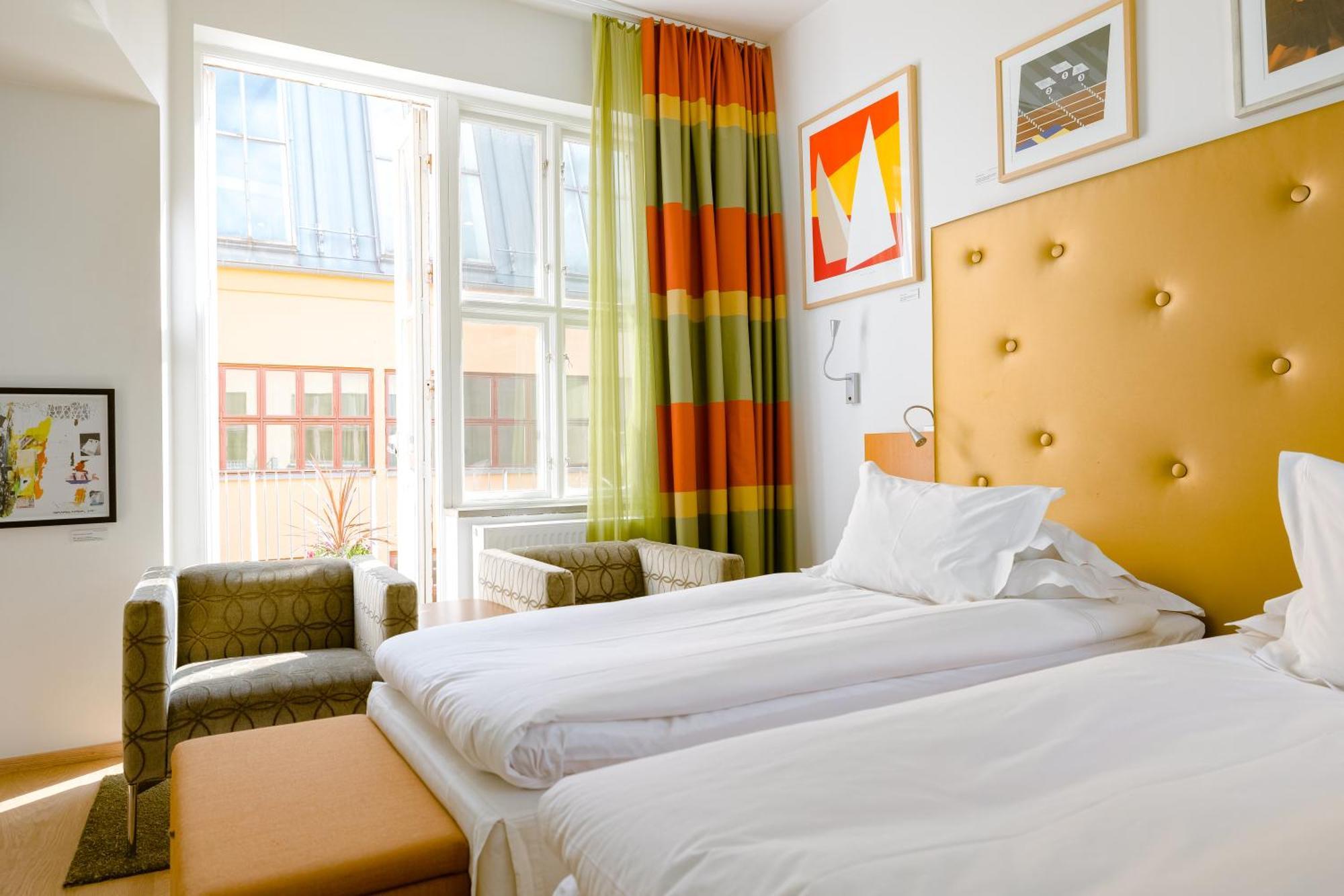 Avalon Hotell