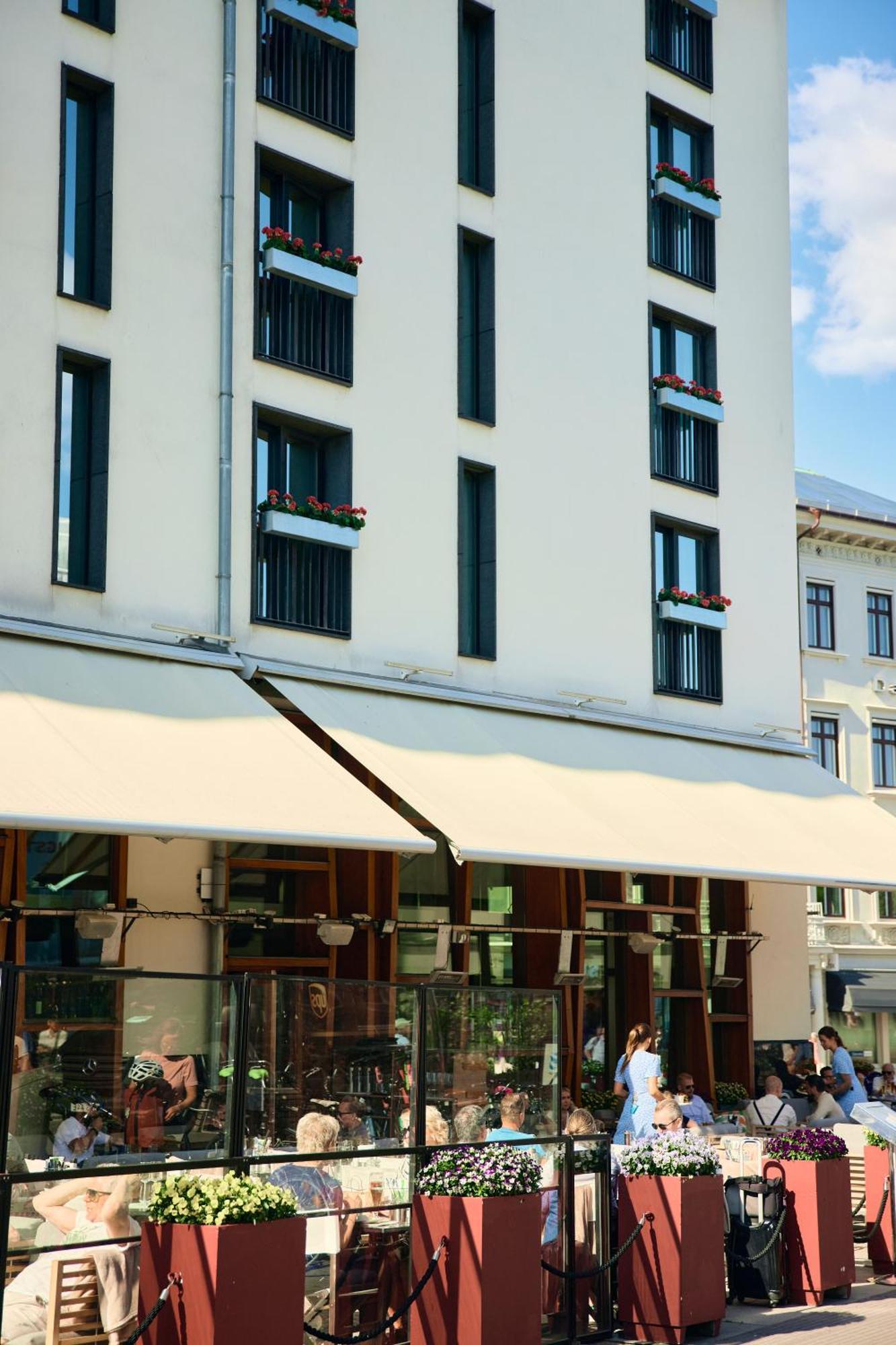 Avalon Hotell